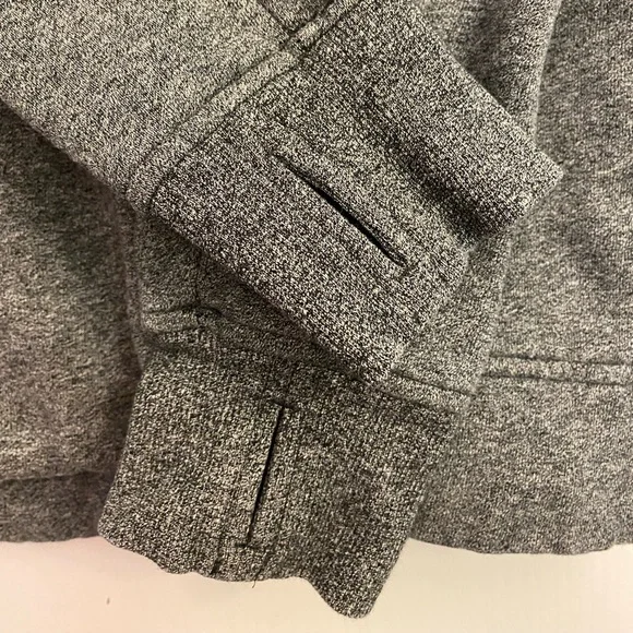 Lululemon pull over - Picture 3 of 4